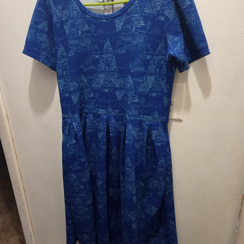 LuLaRoe Wimenss Dress in Blue Geometric Pattern